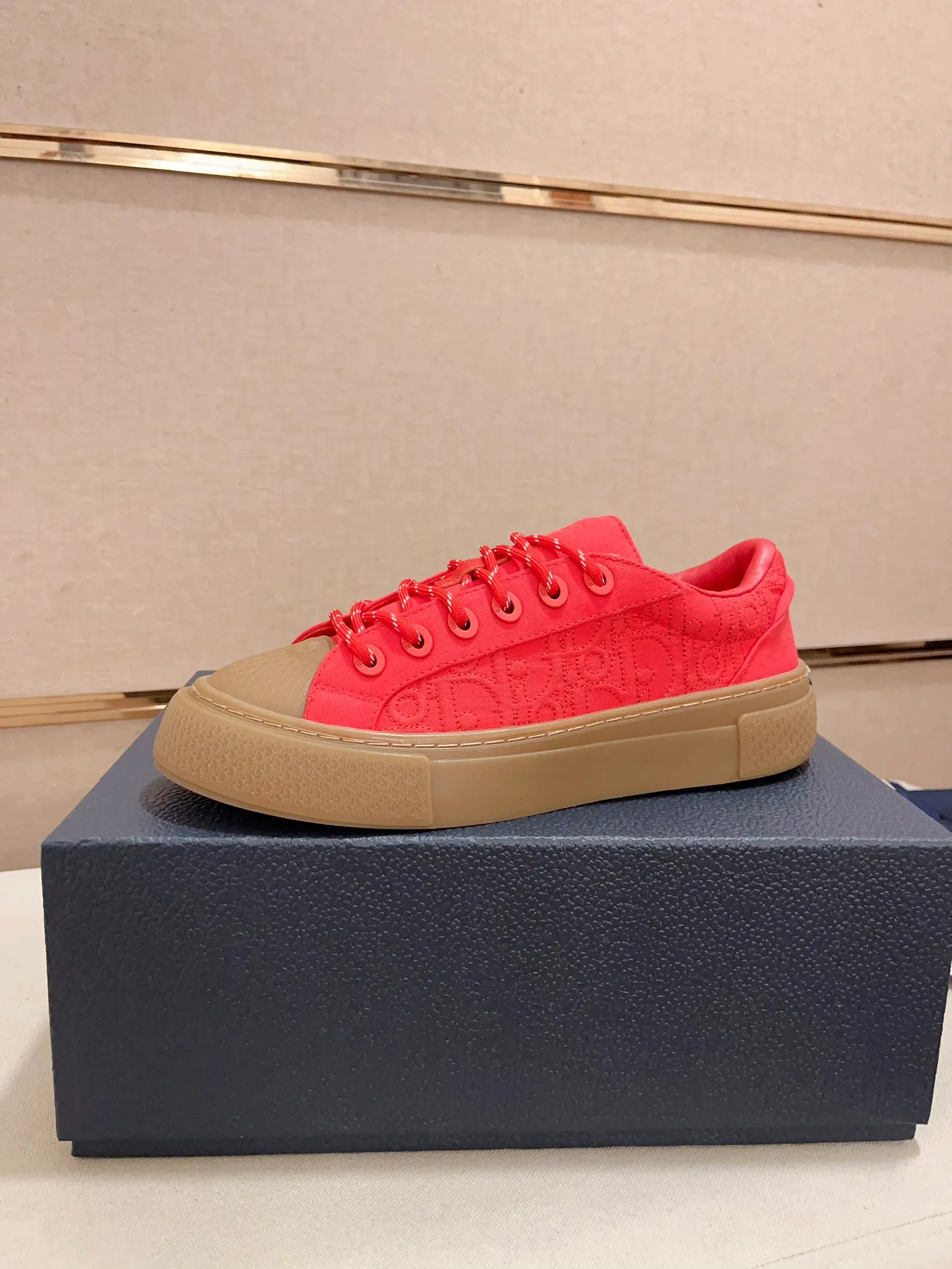 Men's shoes 💰: 680💰 [Dior·Dior] Top 🔍Couple model 💏🔍New casual sports style couple shoes, new four-season design, perfect workmanship, lace-up lazy style to create cabinet quality, upper: imported first-layer cowhide, sheepskin lining is soft and comfortable, ultra-light TPU wear-resistant outsole, simple, versatile fashion men's shoes, excellent color code number 35--44